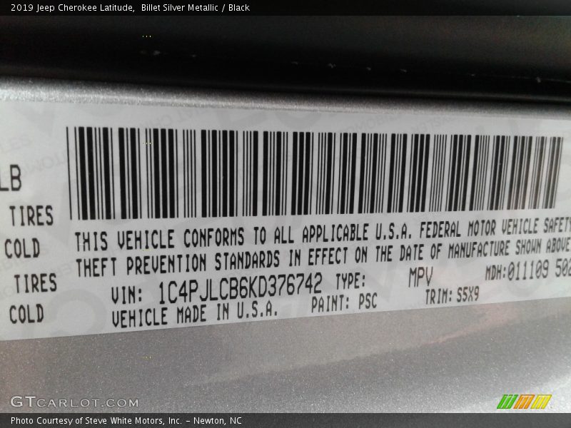 Billet Silver Metallic / Black 2019 Jeep Cherokee Latitude