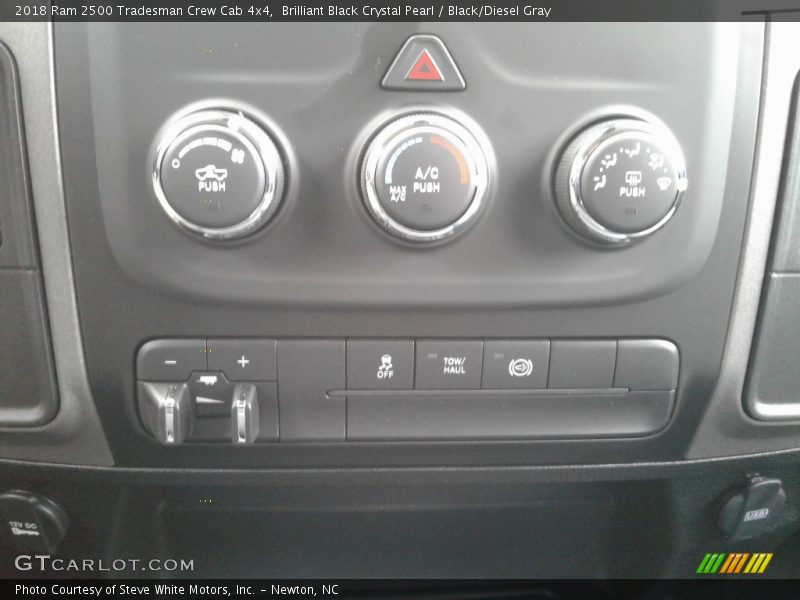 Brilliant Black Crystal Pearl / Black/Diesel Gray 2018 Ram 2500 Tradesman Crew Cab 4x4