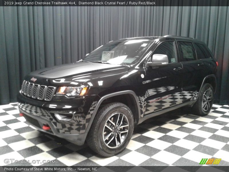 Diamond Black Crystal Pearl / Ruby Red/Black 2019 Jeep Grand Cherokee Trailhawk 4x4