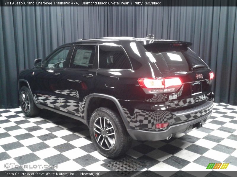 Diamond Black Crystal Pearl / Ruby Red/Black 2019 Jeep Grand Cherokee Trailhawk 4x4