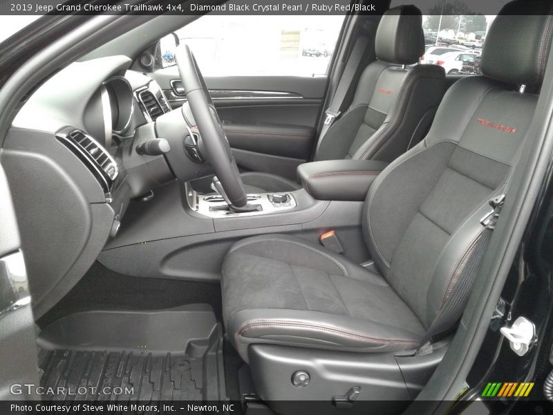 Diamond Black Crystal Pearl / Ruby Red/Black 2019 Jeep Grand Cherokee Trailhawk 4x4