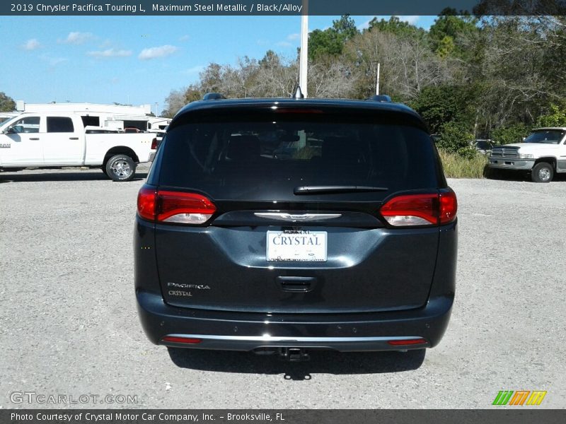 Maximum Steel Metallic / Black/Alloy 2019 Chrysler Pacifica Touring L