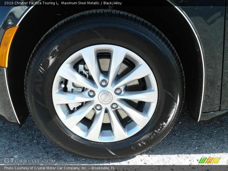 Maximum Steel Metallic / Black/Alloy 2019 Chrysler Pacifica Touring L