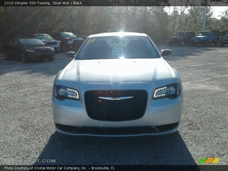 Silver Mist / Black 2019 Chrysler 300 Touring