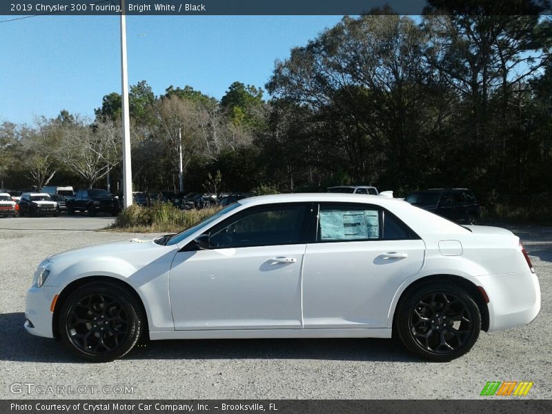 Bright White / Black 2019 Chrysler 300 Touring