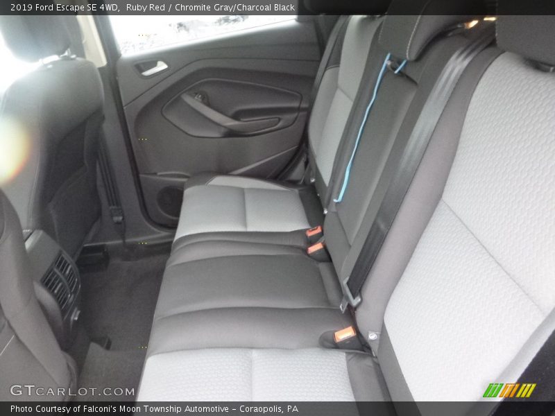 Ruby Red / Chromite Gray/Charcoal Black 2019 Ford Escape SE 4WD