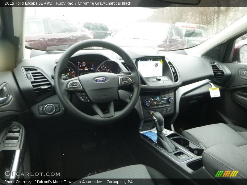 Ruby Red / Chromite Gray/Charcoal Black 2019 Ford Escape SE 4WD
