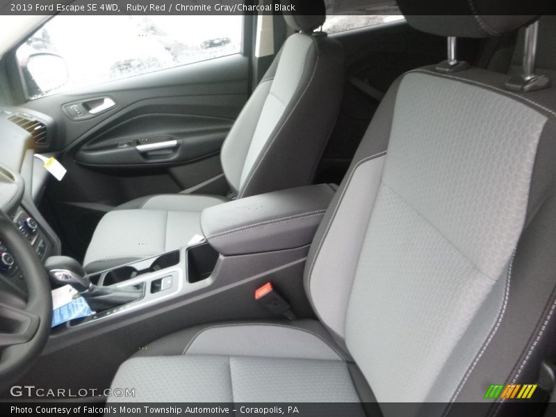 Ruby Red / Chromite Gray/Charcoal Black 2019 Ford Escape SE 4WD