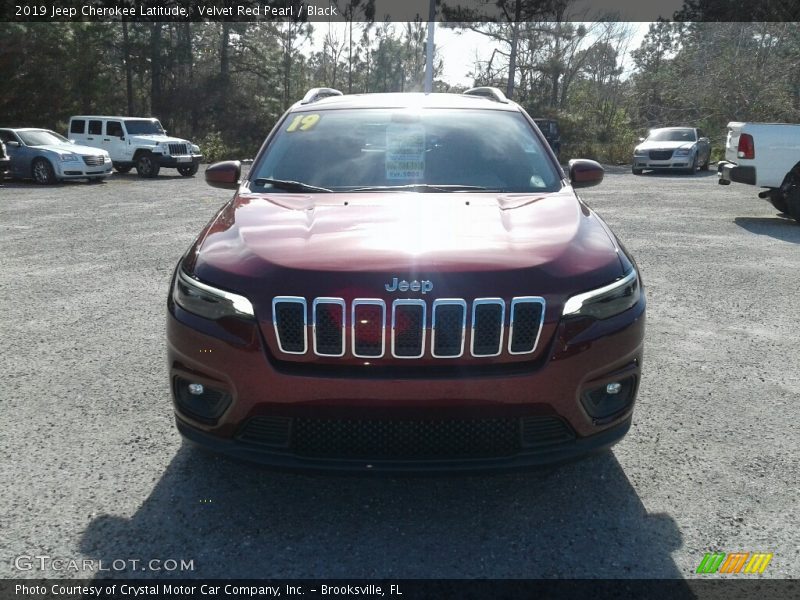 Velvet Red Pearl / Black 2019 Jeep Cherokee Latitude