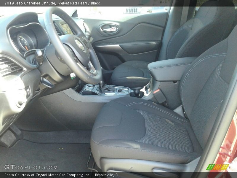 Velvet Red Pearl / Black 2019 Jeep Cherokee Latitude