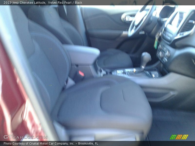 Velvet Red Pearl / Black 2019 Jeep Cherokee Latitude