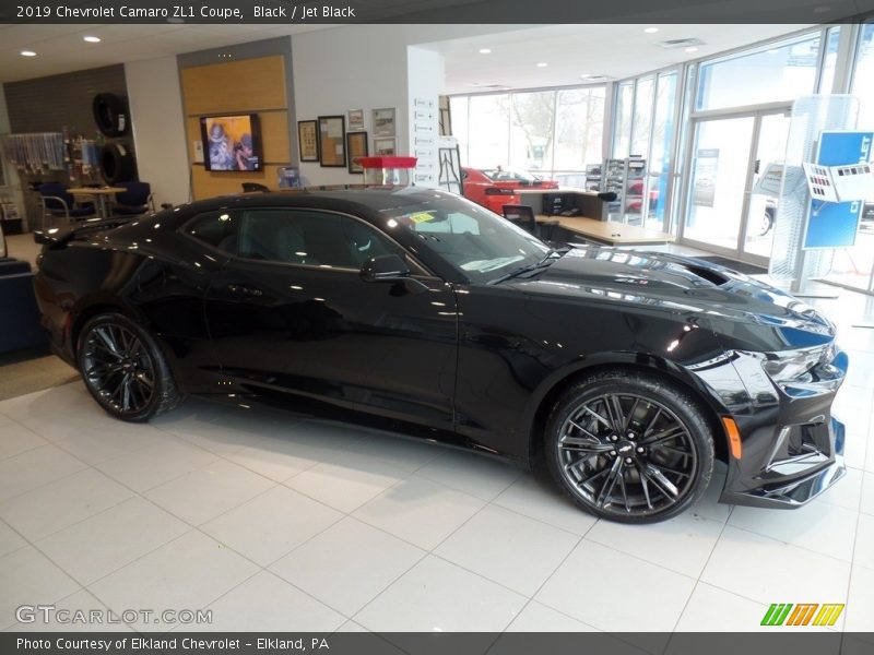 Black / Jet Black 2019 Chevrolet Camaro ZL1 Coupe