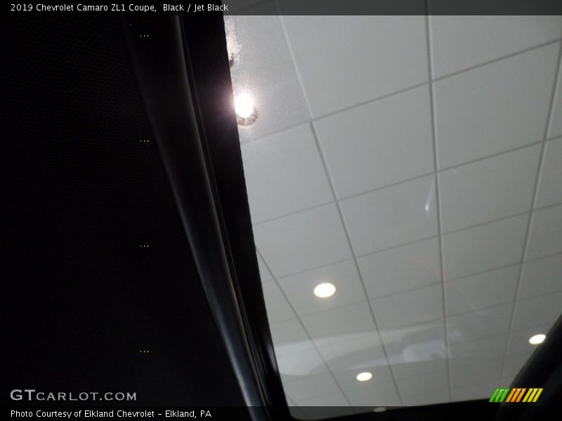 Black / Jet Black 2019 Chevrolet Camaro ZL1 Coupe