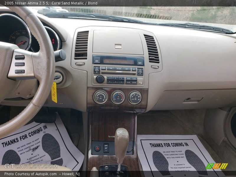 Coral Sand Metallic / Blond 2005 Nissan Altima 2.5 S