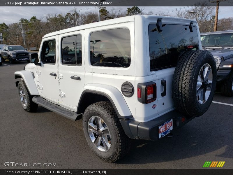 Bright White / Black 2019 Jeep Wrangler Unlimited Sahara 4x4