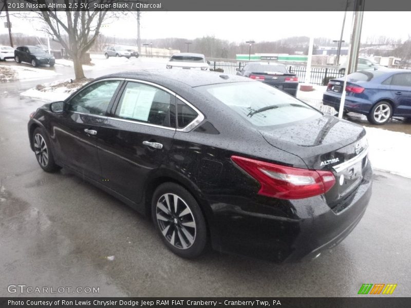Super Black / Charcoal 2018 Nissan Altima 2.5 SV