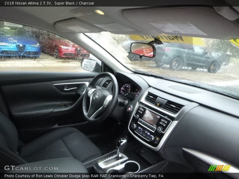 Super Black / Charcoal 2018 Nissan Altima 2.5 SV