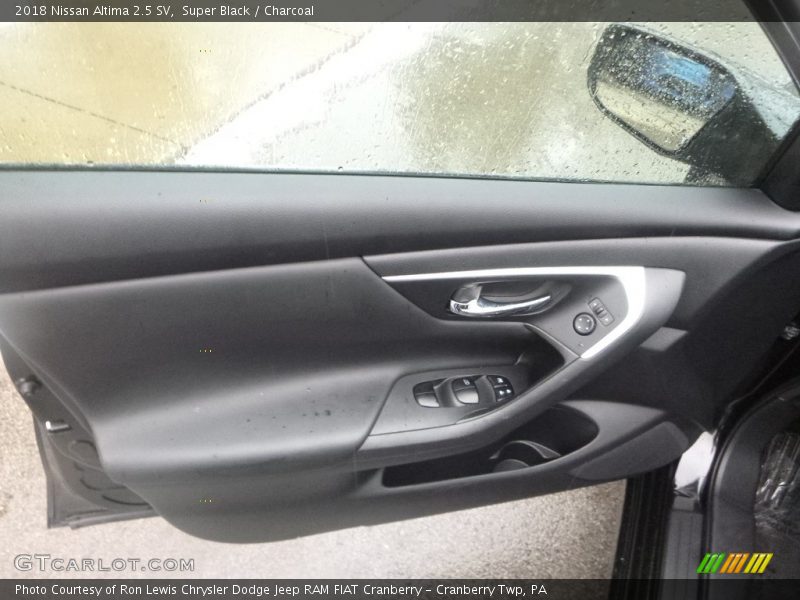 Super Black / Charcoal 2018 Nissan Altima 2.5 SV