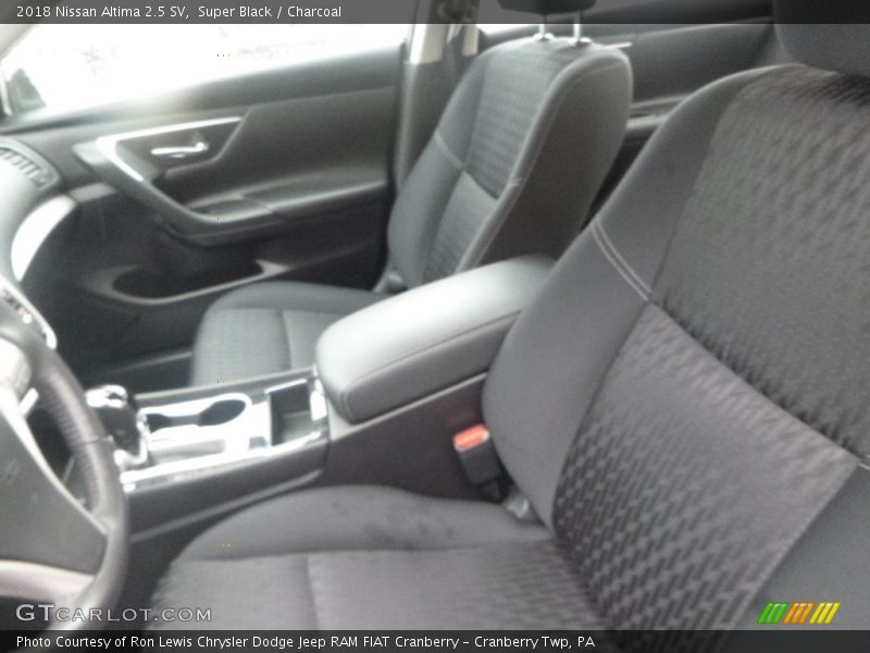 Super Black / Charcoal 2018 Nissan Altima 2.5 SV