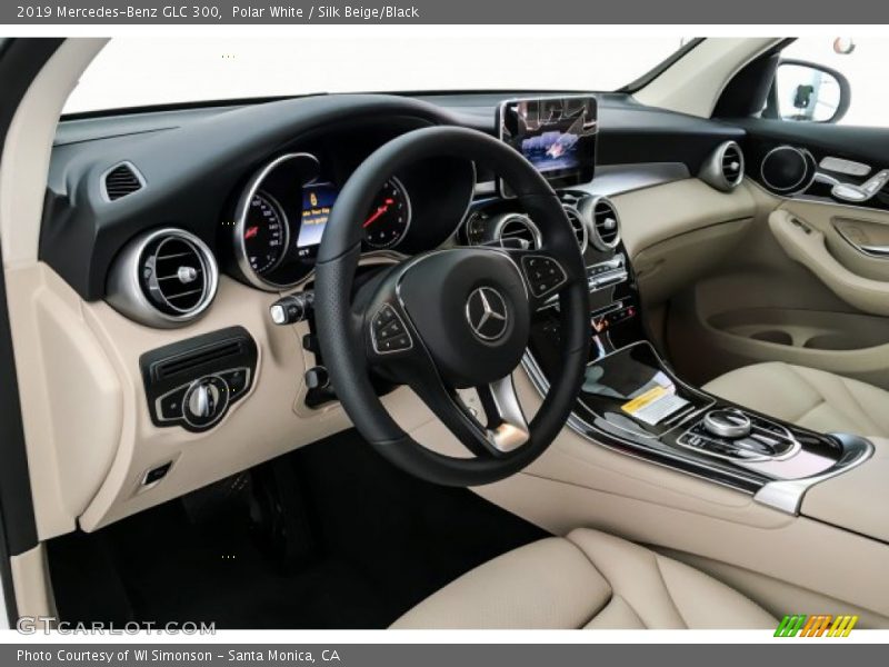 Polar White / Silk Beige/Black 2019 Mercedes-Benz GLC 300
