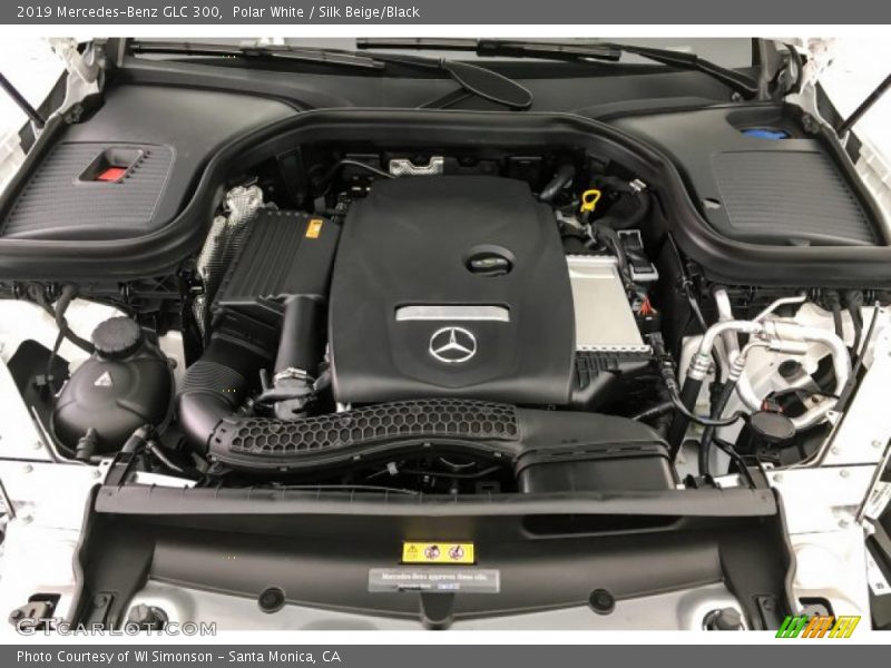 Polar White / Silk Beige/Black 2019 Mercedes-Benz GLC 300