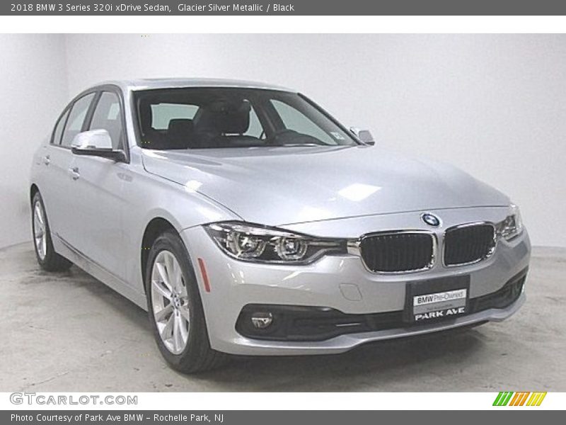 Glacier Silver Metallic / Black 2018 BMW 3 Series 320i xDrive Sedan