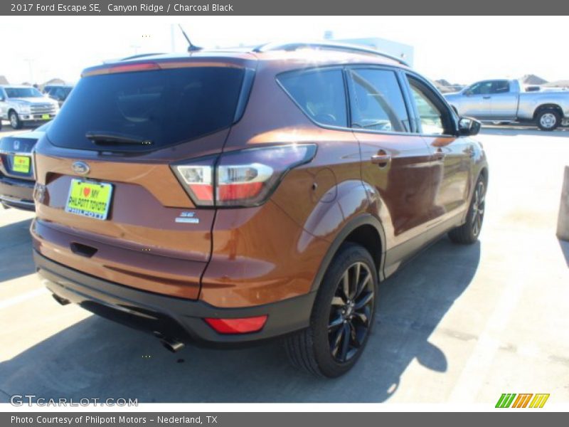 Canyon Ridge / Charcoal Black 2017 Ford Escape SE