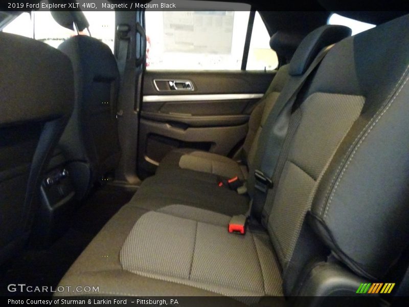 Magnetic / Medium Black 2019 Ford Explorer XLT 4WD