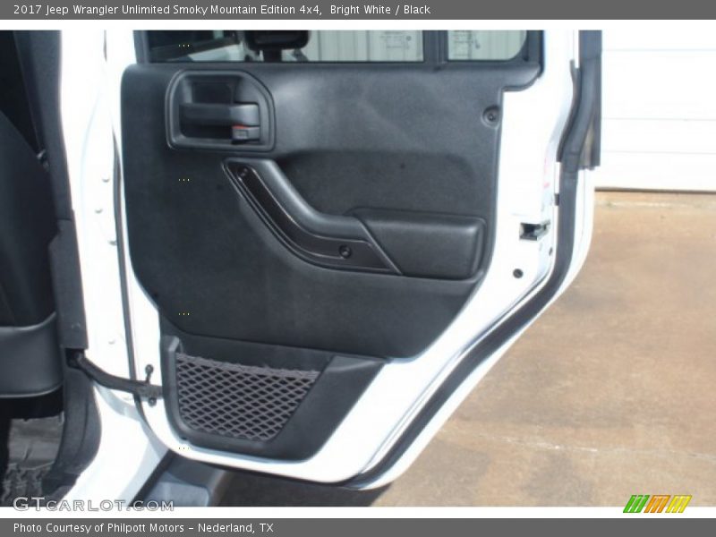 Bright White / Black 2017 Jeep Wrangler Unlimited Smoky Mountain Edition 4x4