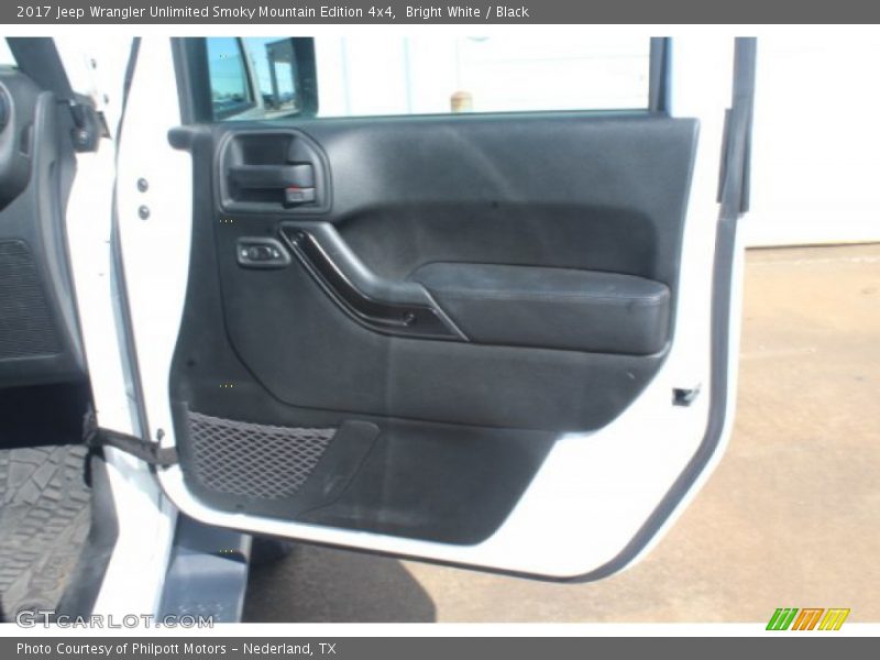 Bright White / Black 2017 Jeep Wrangler Unlimited Smoky Mountain Edition 4x4