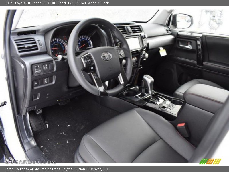 Super White / Black 2019 Toyota 4Runner TRD Off-Road 4x4