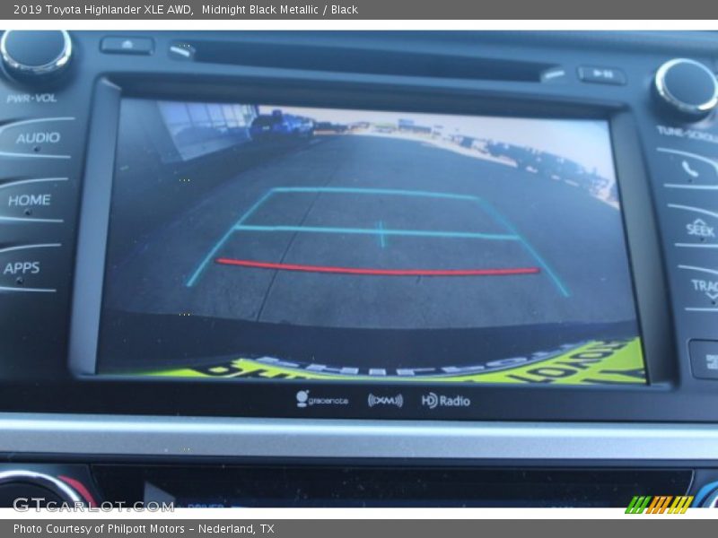 Midnight Black Metallic / Black 2019 Toyota Highlander XLE AWD