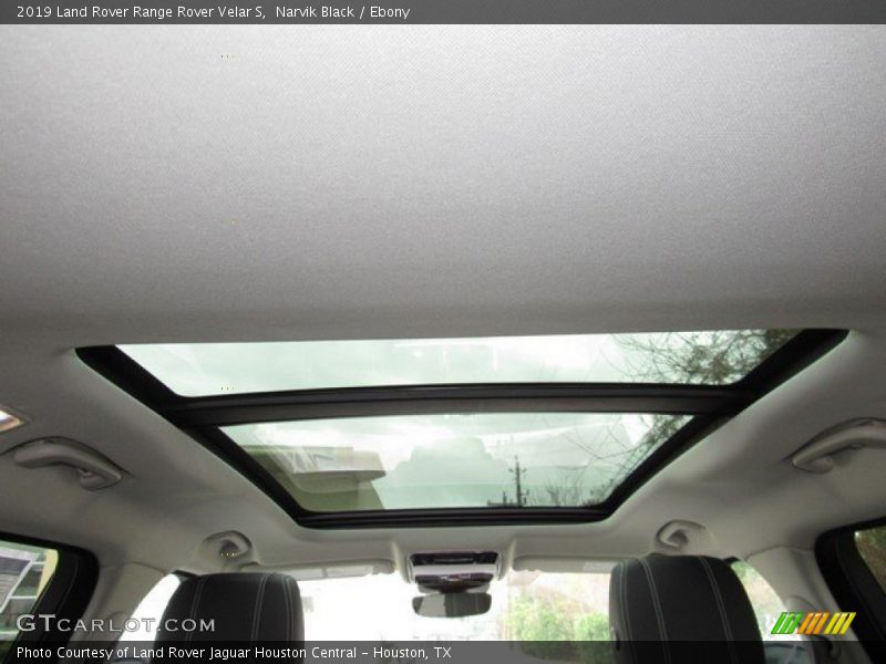 Narvik Black / Ebony 2019 Land Rover Range Rover Velar S