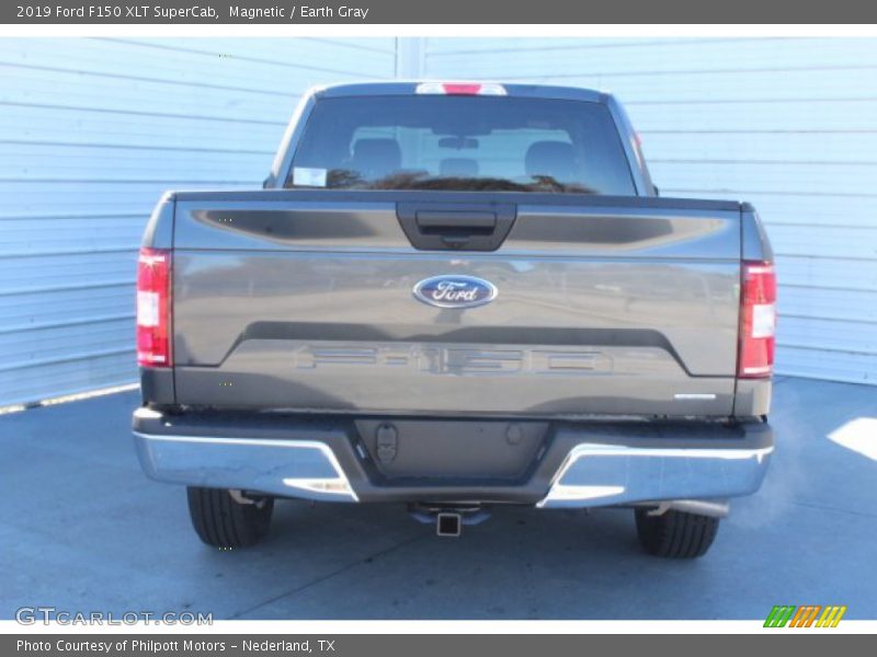 Magnetic / Earth Gray 2019 Ford F150 XLT SuperCab