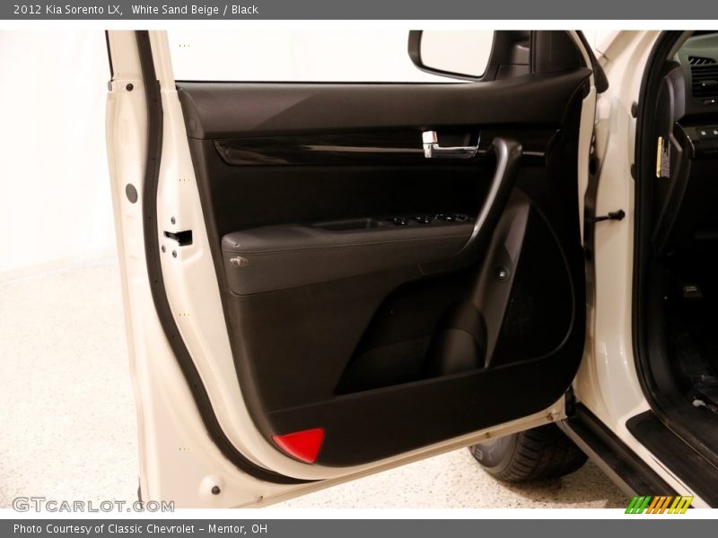 White Sand Beige / Black 2012 Kia Sorento LX
