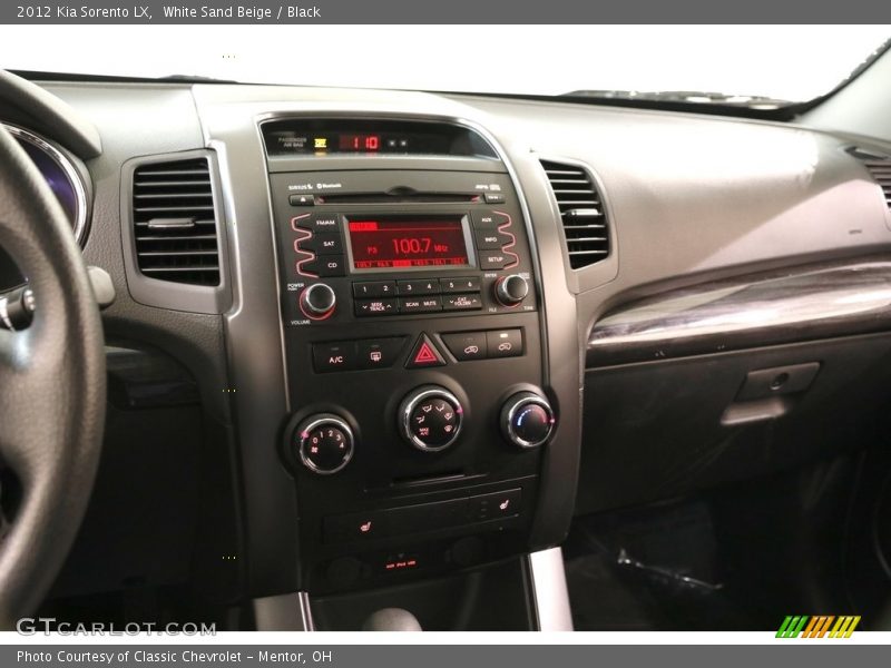 White Sand Beige / Black 2012 Kia Sorento LX