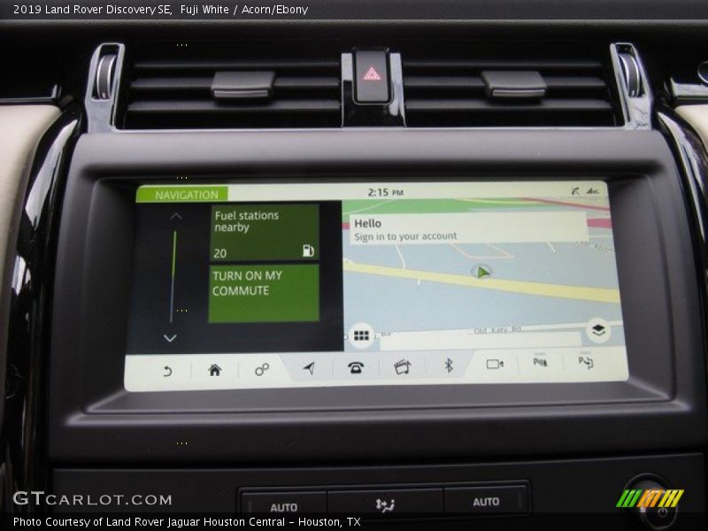 Fuji White / Acorn/Ebony 2019 Land Rover Discovery SE