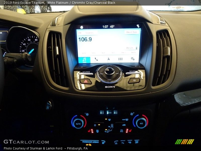 White Platinum / Chromite Gray/Charcoal Black 2019 Ford Escape Titanium
