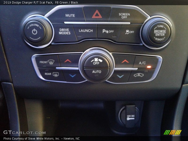 Controls of 2019 Charger R/T Scat Pack