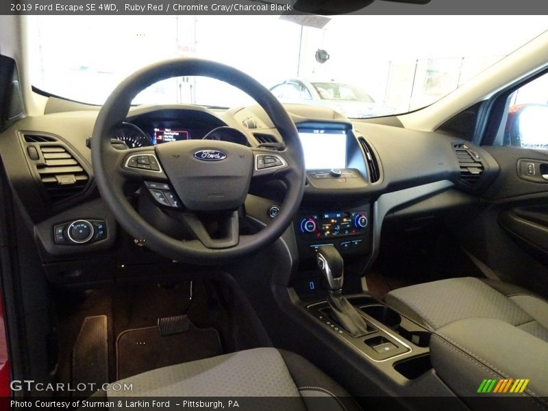 Ruby Red / Chromite Gray/Charcoal Black 2019 Ford Escape SE 4WD