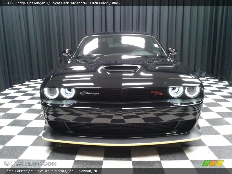 Pitch Black / Black 2019 Dodge Challenger R/T Scat Pack Widebody