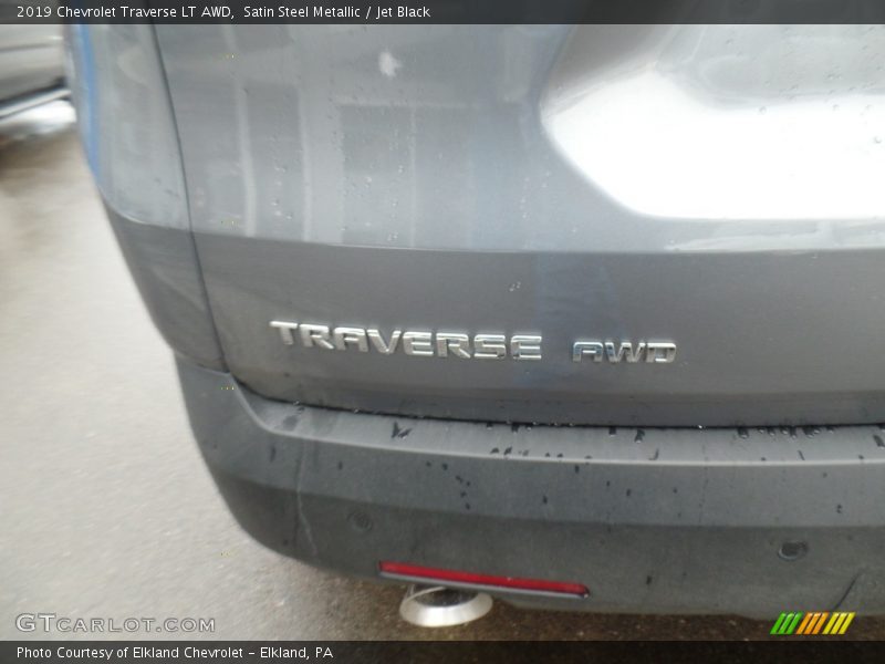 Satin Steel Metallic / Jet Black 2019 Chevrolet Traverse LT AWD