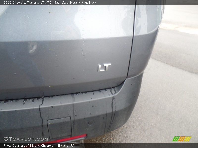 Satin Steel Metallic / Jet Black 2019 Chevrolet Traverse LT AWD