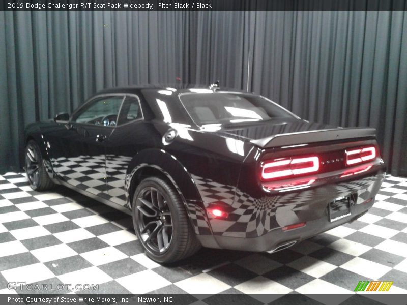 Pitch Black / Black 2019 Dodge Challenger R/T Scat Pack Widebody