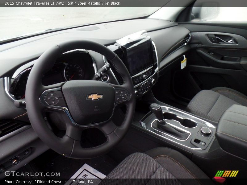 Satin Steel Metallic / Jet Black 2019 Chevrolet Traverse LT AWD