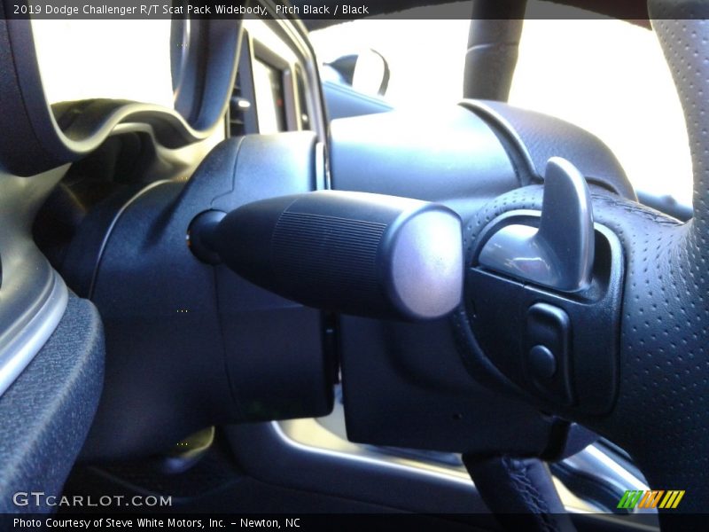 Pitch Black / Black 2019 Dodge Challenger R/T Scat Pack Widebody