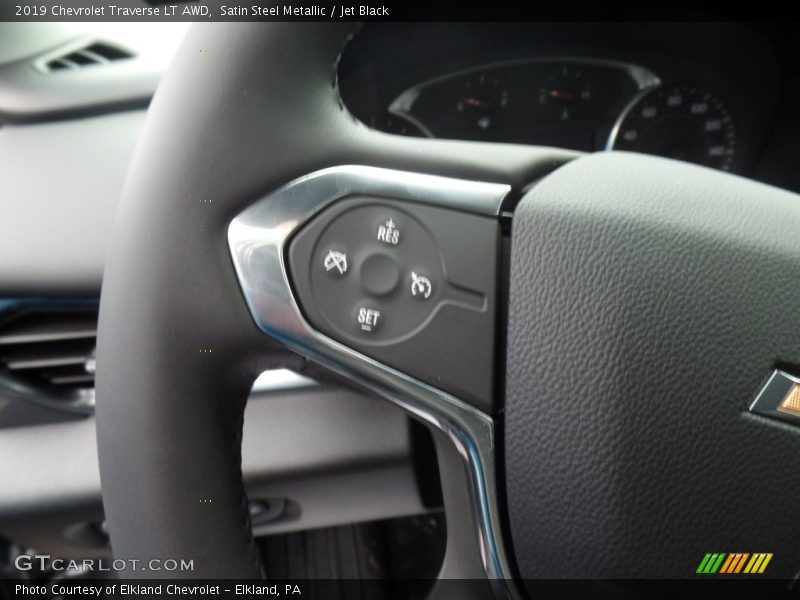 Satin Steel Metallic / Jet Black 2019 Chevrolet Traverse LT AWD
