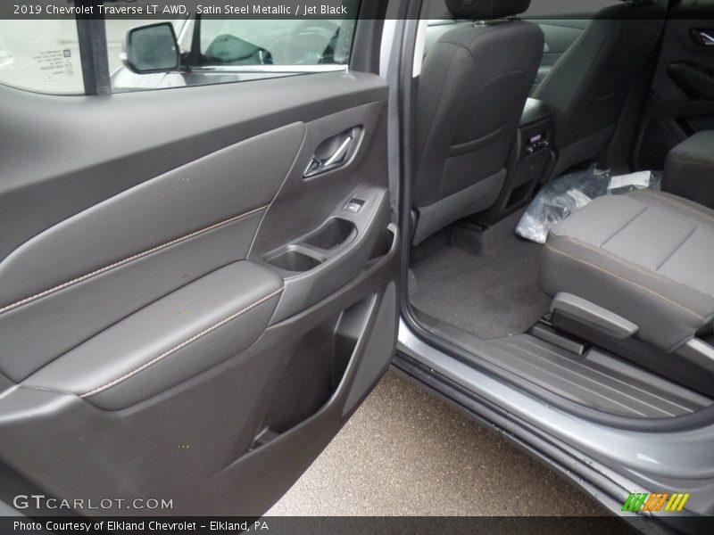 Satin Steel Metallic / Jet Black 2019 Chevrolet Traverse LT AWD