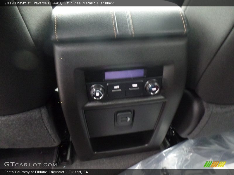 Satin Steel Metallic / Jet Black 2019 Chevrolet Traverse LT AWD