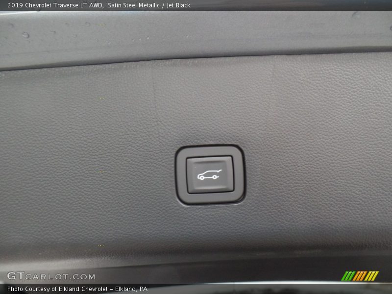 Satin Steel Metallic / Jet Black 2019 Chevrolet Traverse LT AWD